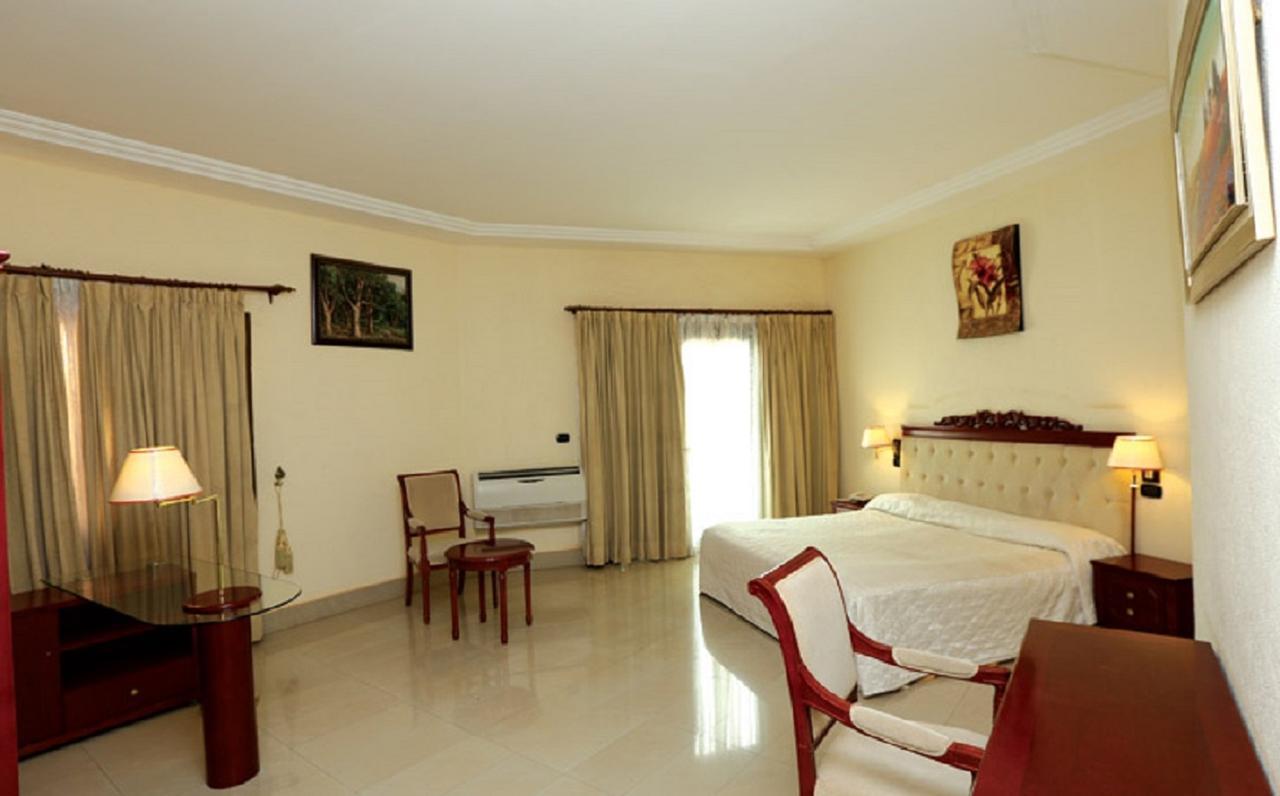Palace Hotel Ouagadougou Buitenkant foto